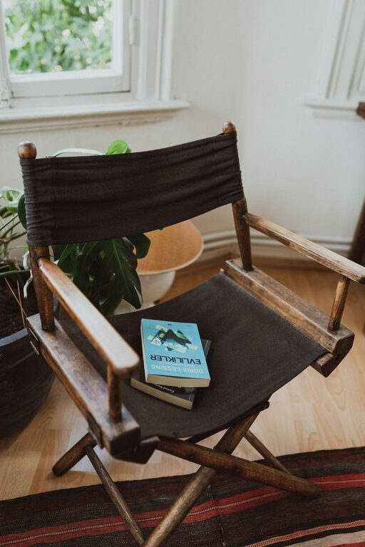 Tips for Creating a Cozy Reading Nook in Any Room